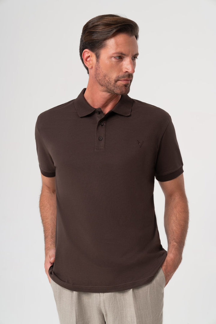 KAHVERENGİ POLO YAKA T-SHIRT