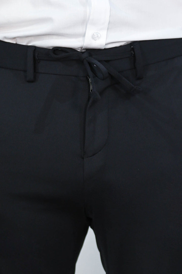 hafif dokulu kendinden kemerli siyah jogger tek pantolon 