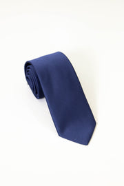 düz desensiz kravat