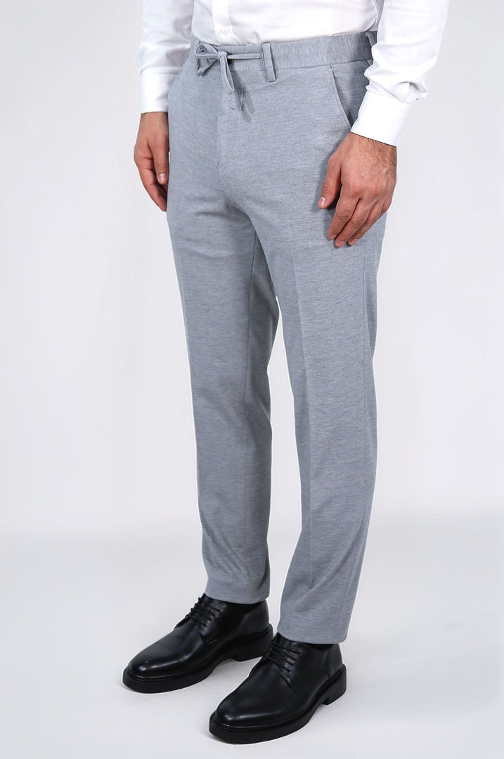 hafif dokulu kendinden kemerli gri jogger tek pantolon 